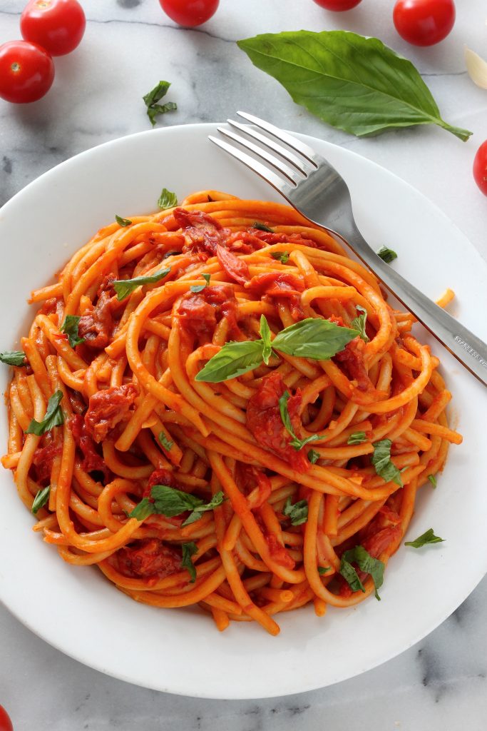 Linguine with Fresh Tomato Sauce